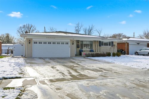 33367 Elgin Ct, Sterling Heights, MI, 48310-6033 | Card Image