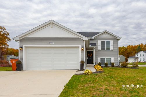 10897 Carmen Oak Dr, Lowell, MI, 49331-7401 | Card Image