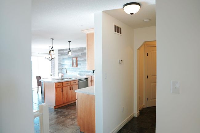 822 28 St, Home with 3 bedrooms, 3 bathrooms and 3 parking in Wainwright AB | Image 41