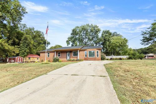 299 Pinhook Rd, Moulton, AL, 35650-5755 | Card Image