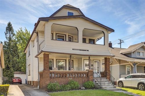 2095 Wyandotte Ave, Lakewood, OH, 44107-6135 | Card Image