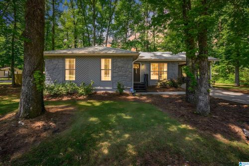 2400 Glenmore Ct, Birmingham, AL, 35235-2056 | Card Image