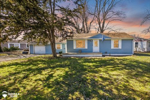 1388 Transue Ave, Burton, MI, 48509-2416 | Card Image