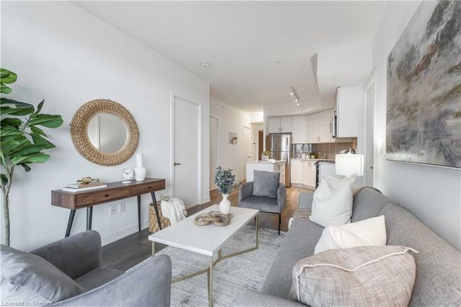 807 - 550 N Service Rd, House attached with 2 bedrooms, 2 bathrooms and 1 parking in Grimsby ON | Image 8