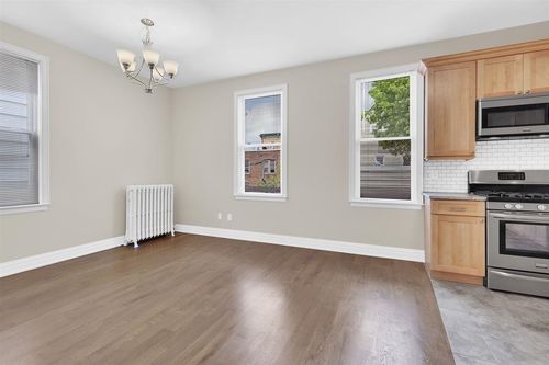2-80 Fulton St, Weehawken, NJ, 07086-7059 | Card Image