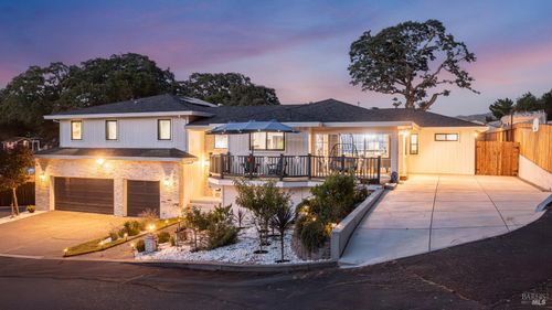 a-1081 Tamarisk Dr, Napa, CA, 94559-3512 | Card Image