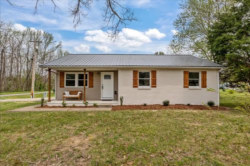 118 A G Myatt Dr, Dickson, TN, 37055-1039 | Card Image