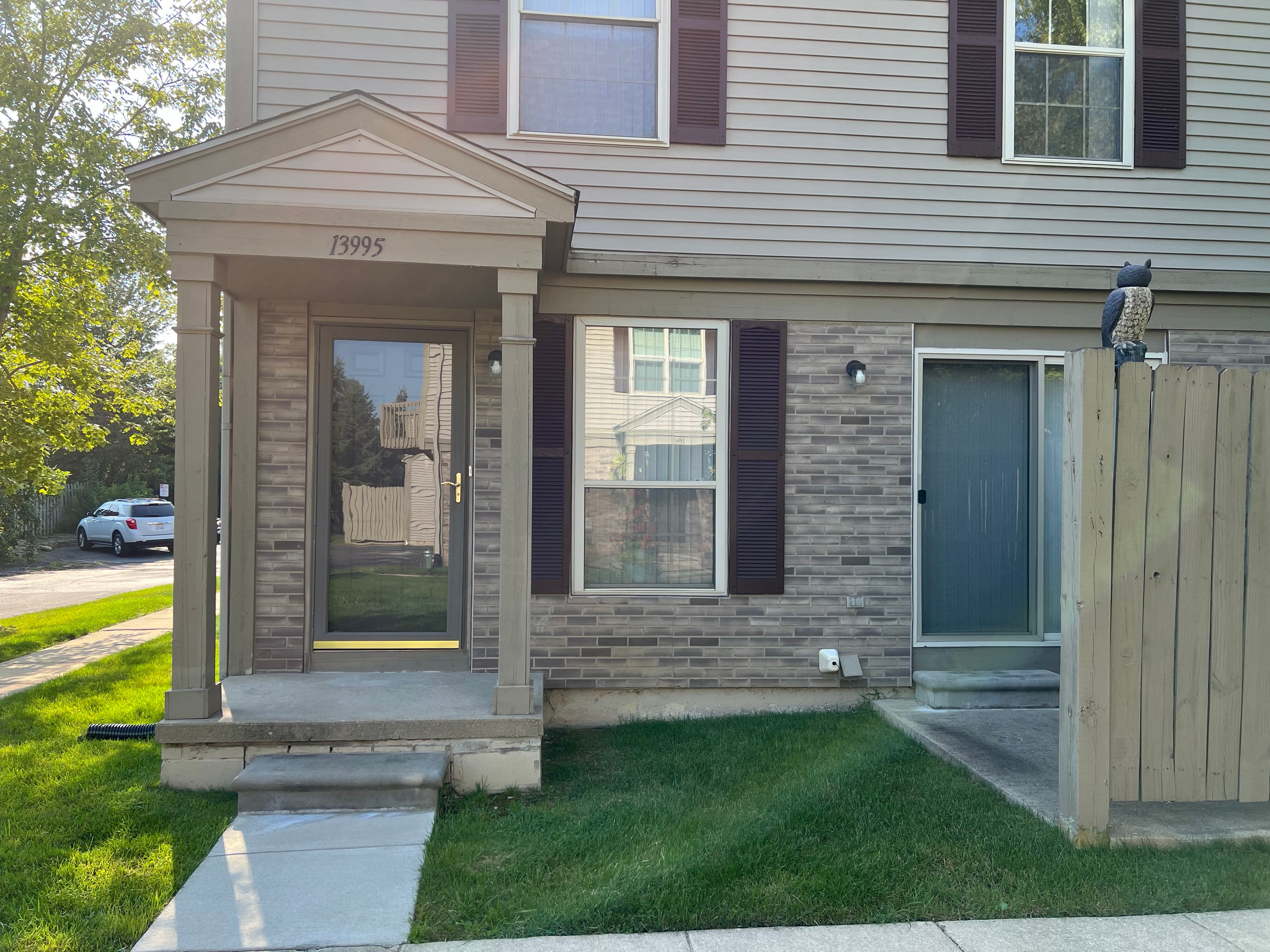 Watersway Dr, Gibraltar, MI 48173