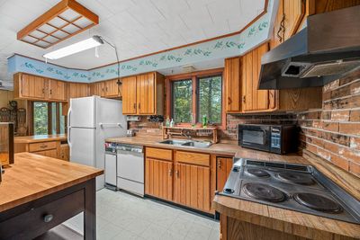 3086 Sand Lake Lodge Ln, House other with 2 bedrooms, 2 bathrooms and null parking in Lac Du Flambeau WI | Image 3