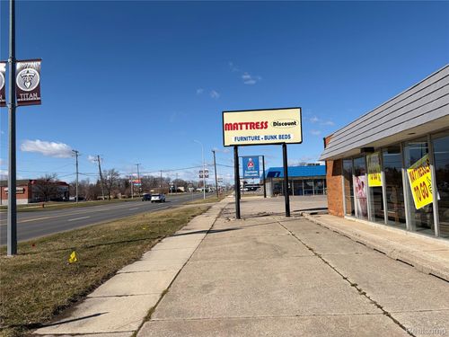 17820 Eureka Rd, Southgate, MI, 48195-2924 | Card Image