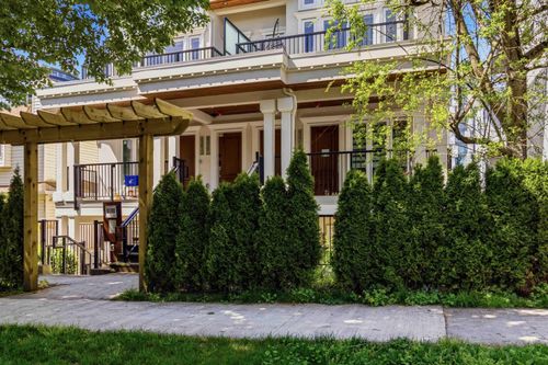 8375 French St, Vancouver, BC, V6P4W3 | Card Image