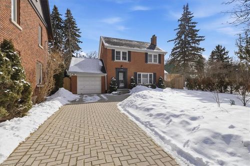 219 Union Blvd, Kitchener, ON, N2M2S7 | Card Image