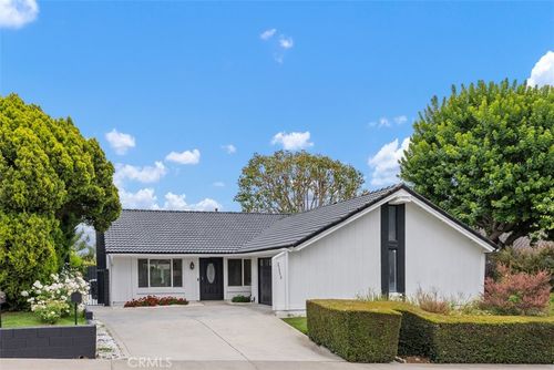 25552 Mackenzie St, Laguna Hills, CA, 92653-5435 | Card Image