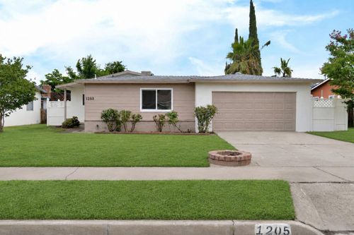 1205 Rogers St, Madera, CA, 93638-2118 | Card Image
