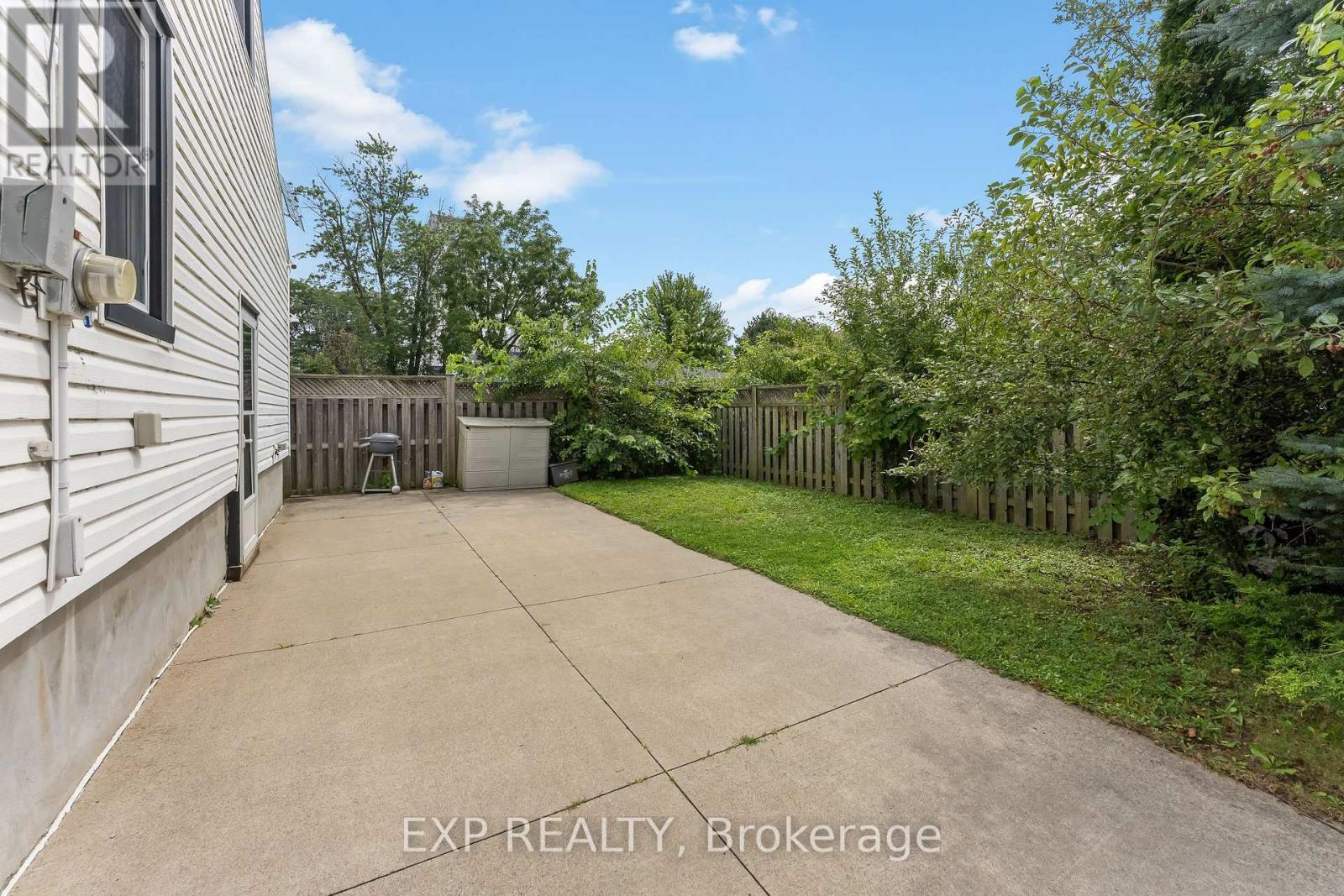 Residential in Niagara Falls (Dorchester) 3