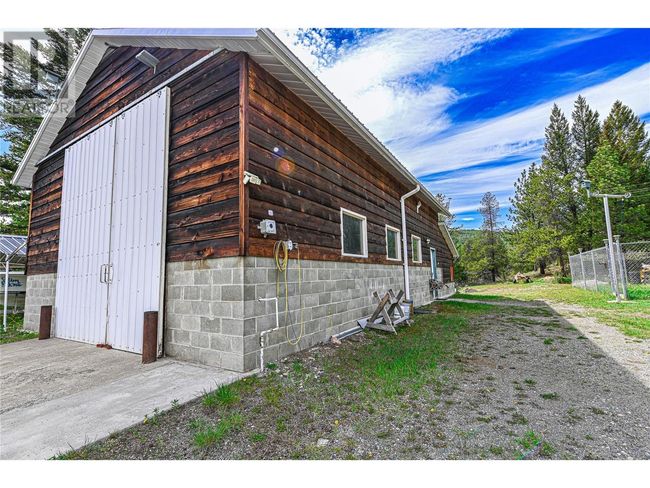 3705 Kahn Rd, House other with 4 bedrooms, 2 bathrooms and null parking in Cranbrook BC | Image 4
