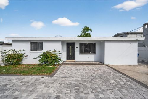 2304 E 111th Ave, TAMPA, FL, 33612-6241 | Card Image