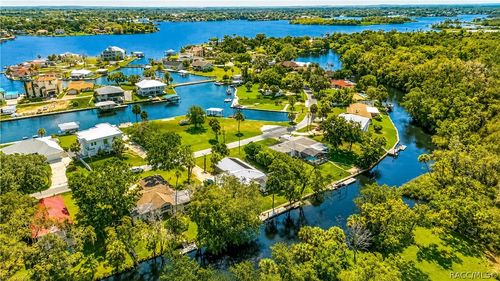 2178 N Watersedge Dr, Crystal River, FL, 34429-5271 | Card Image