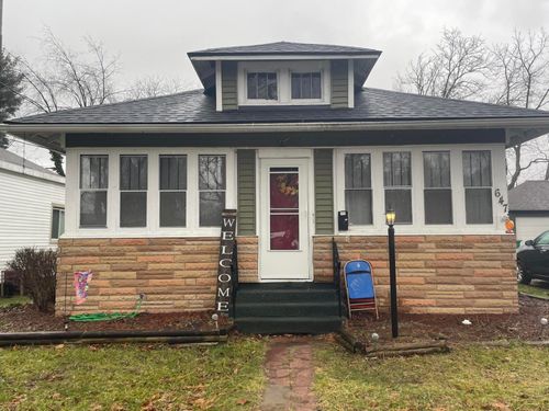 647 N 7th St, Niles, MI, 49120-2422 | Card Image