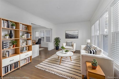 1322 Wayburn St, Grosse Pointe Park, MI, 48230-1071 | Card Image