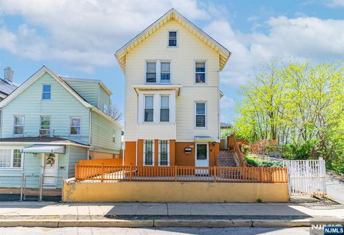 420 Mechanic St, Orange, NJ, 07050-2518 | Card Image