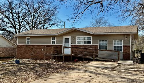 1004 S D And H, Cleveland, OK, 74020-7032 | Card Image
