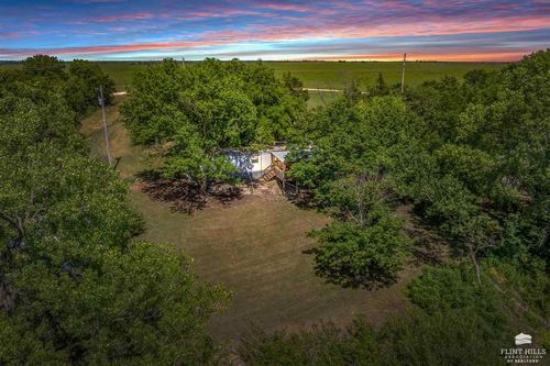 r-20-104 E Shore Dr, Council Grove, KS, 66846-8407 | Card Image