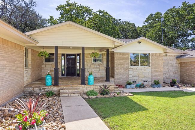 111 Encino Springs Ln, House other with 3 bedrooms, 2 bathrooms and null parking in Weatherford TX | Image 33
