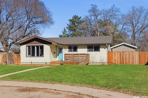 18 Mackie Crescent, Saskatoon, SK, S7L3V3 | Card Image