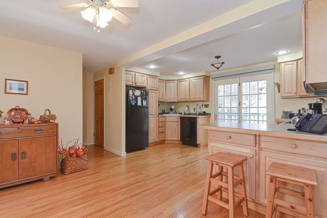 21 Edlin St, House other with 3 bedrooms, 1 bathrooms and 1 parking in Worcester MA | Image 6