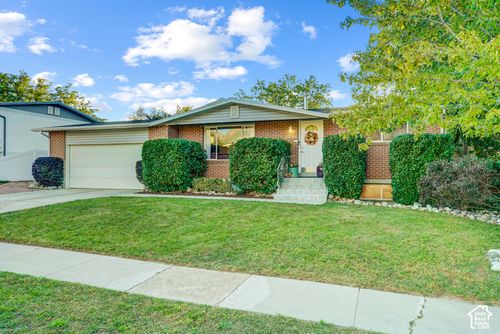 8044 S Boysenberry Dr, Sandy, UT, 84093-6765 | Card Image