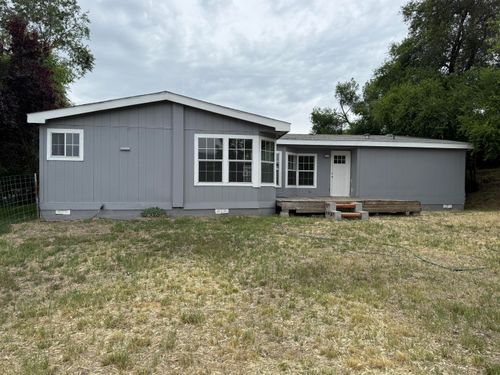 335 Hawthorne St, Klamath Falls, OR, 97601-1601 | Card Image