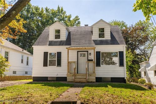 646 Chester Ave, Akron, OH, 44314-3106 | Card Image