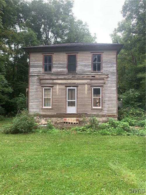 50 Vine St, Naples, NY, 14512-9504 | Card Image