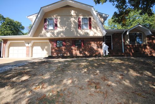 225 Rolling Ridge Dr, Chattanooga, TN, 37421-5317 | Card Image