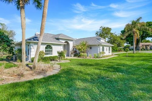 8739 Augusta Ct Court, CLERMONT, FL, 34711 | Card Image