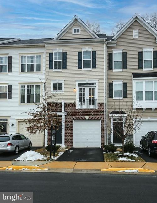 822 Savile Row Ter, PURCELLVILLE, VA, 20132-3495 | Card Image