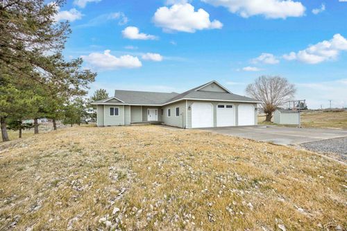 4340 Rosencrans Rd, West Richland, WA, 99353-9021 | Card Image