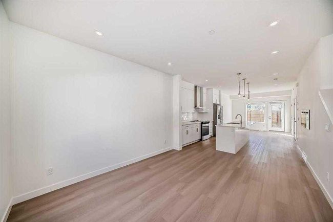 330 Sage Hill Cir Nw, Townhouse with 3 bedrooms, 2 bathrooms and 3 parking in Calgary AB | Image 36