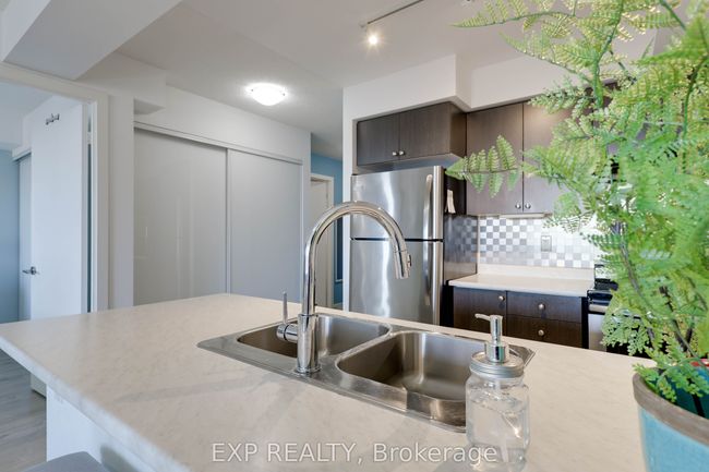 410 - 8 Trent Ave, Condo with 2 bedrooms, 1 bathrooms and 1 parking in Toronto ON | Image 10