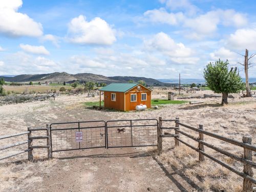 1054 E Jakes Place Rd, Loa, UT, 84747 | Card Image