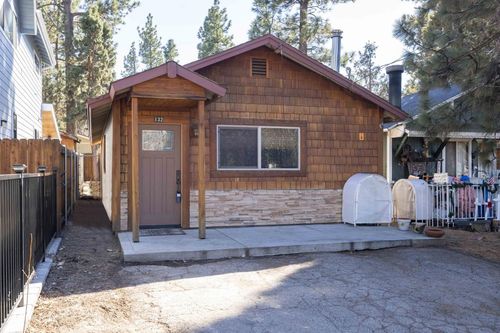 132 Angeles Blvd, Big Bear City, CA, 92314-9505 | Card Image