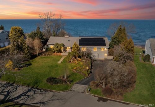 11 Seacliff Ln, Miller Place, NY, 11764-1529 | Card Image