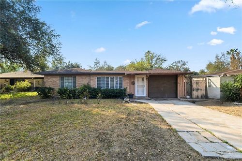 1016 Country Club Dr, Mission, TX, 78572-4318 | Card Image