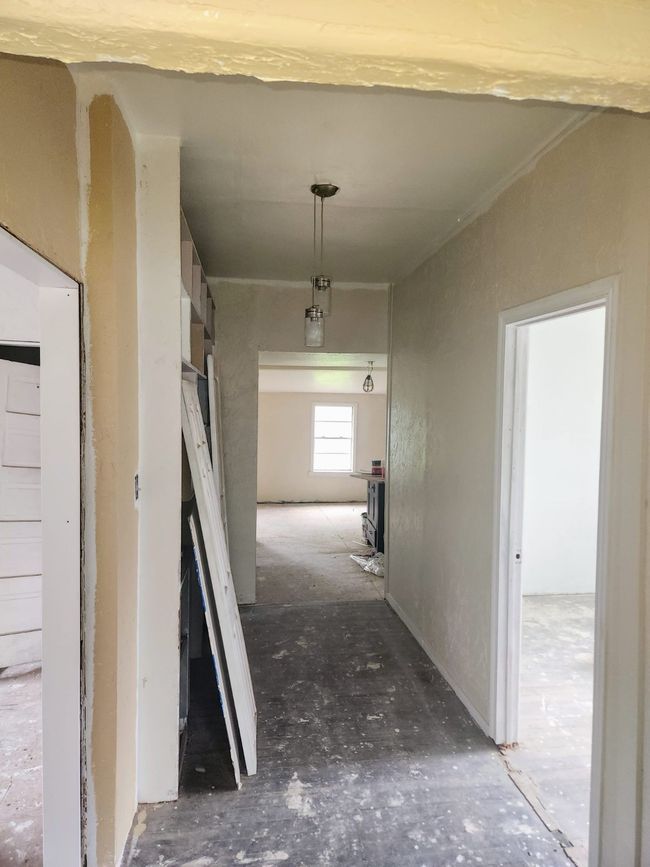 View of hallway | Image 12