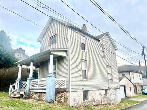 416 5th St, Chester, WV, 26034-1266 | Card Image