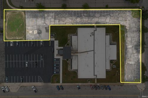 511 N Notre Dame Ave, South Bend, IN, 46617-2086 | Card Image
