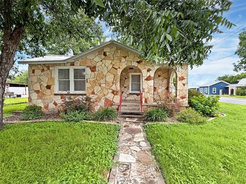 1195 W Coll Street, New Braunfels, TX, 78130 | Card Image