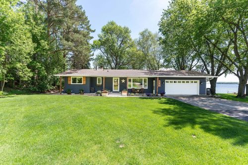 736 Shorewood Dr, Detroit Lakes, MN, 56501-4904 | Card Image