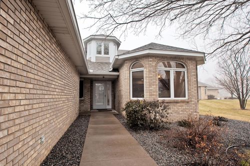 1212 Silverthorn Ct, Shoreview, MN, 55126-5610 | Card Image